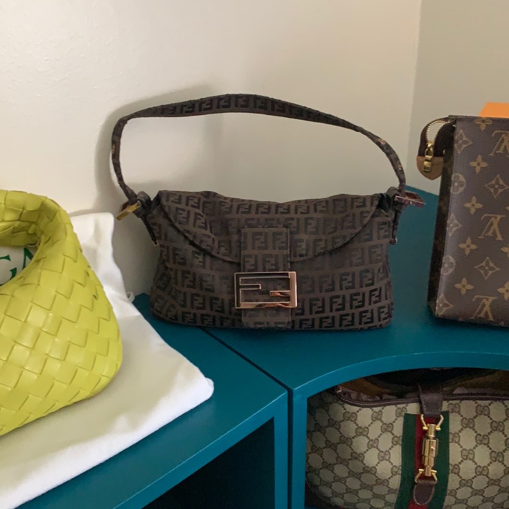 Fendi baguette * PRICE FIRM